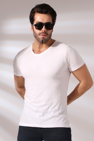 19958 ERKEK KISA KOL V YAKA PİS DİKİMLİ FLAMLI TSHIRT 