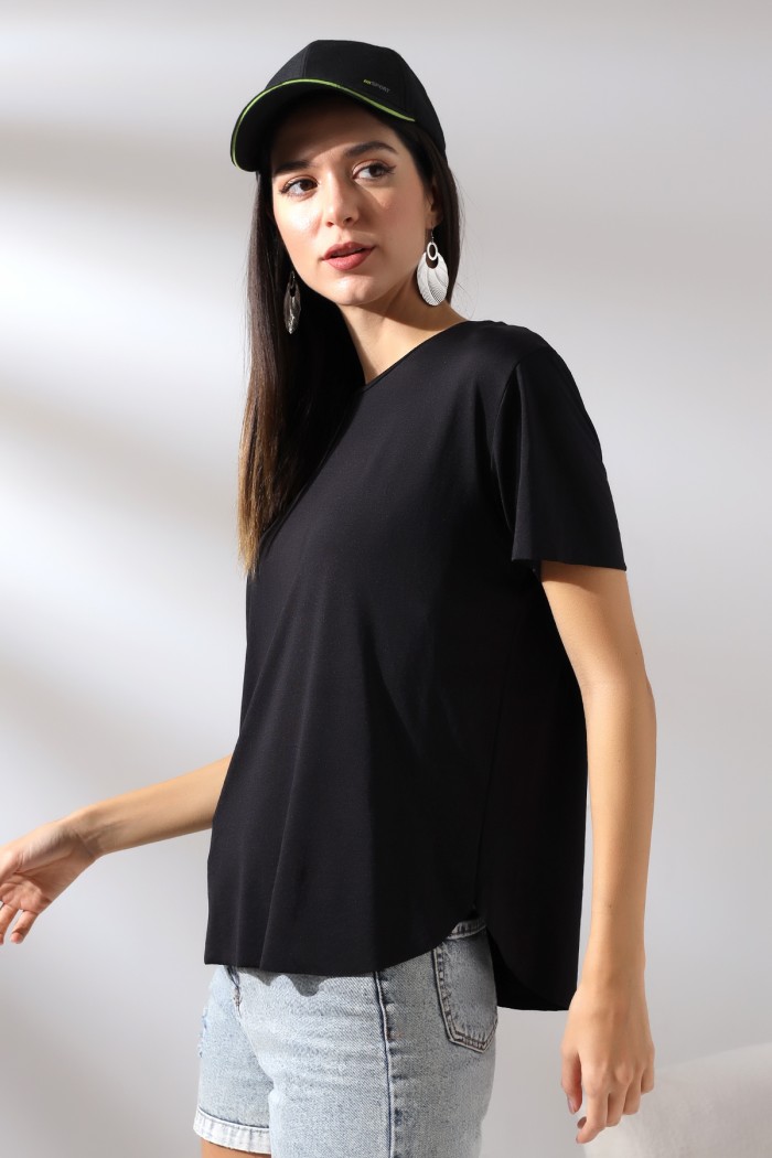 21638 KADIN GENİŞ BİSİKLET YAKA KISA KOLU VE ETEĞİ DİKİŞSİZ  MİKROFAY TSHIRT 
