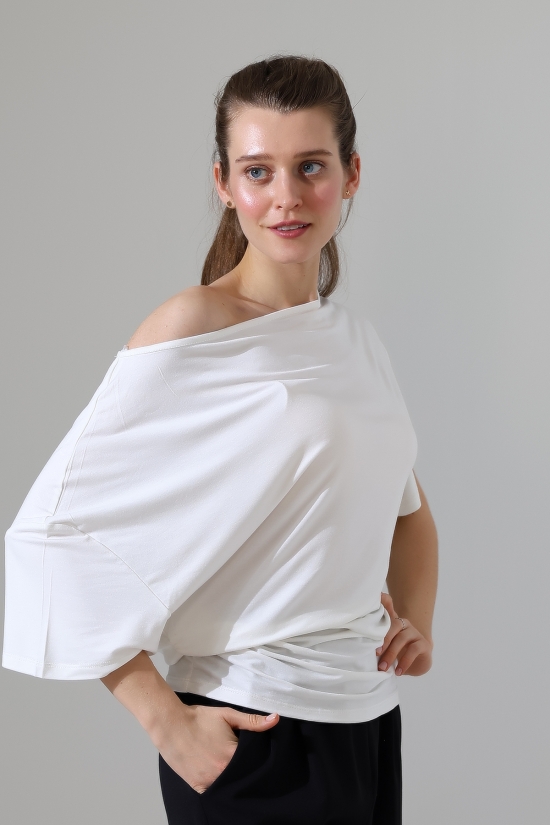 22273 KADIN KAYIK YAKA VORTFULL LYCVSK KISA KOL YARASA KESİM KISAKOL YANLARI BÜZGÜLÜ TSHIRT 