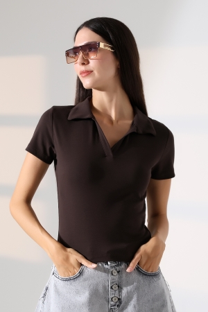 22023 KADIN FULL LYC RİBANA GÖMLEK YAKA PATLI KISA KOL TSHIRT