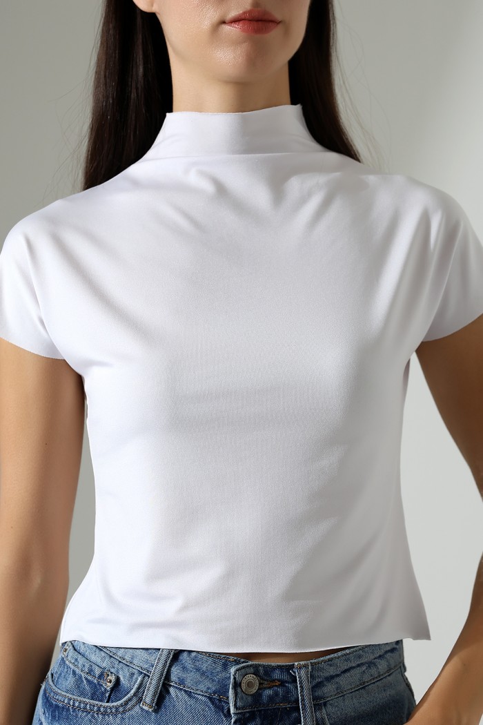 22002 KADIN FULL LYC MİKRO KENDİLİĞİNDEN DİK YAKASI KOLU ETEĞİ DİKİŞSİZ KOLU BEDENDE TSHIRT