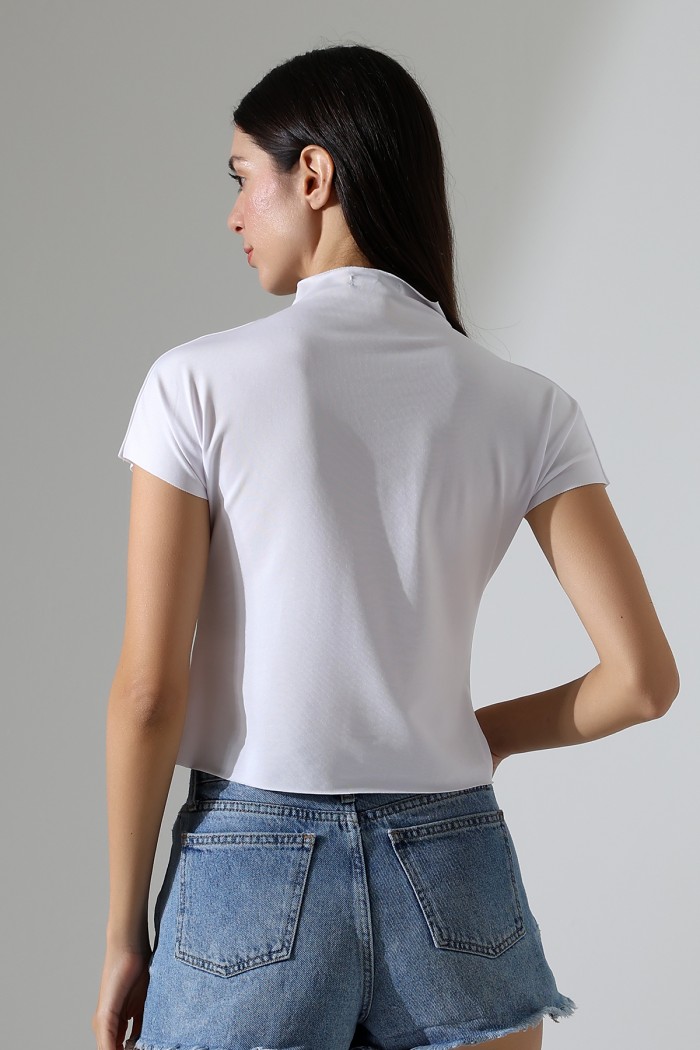 22002 KADIN FULL LYC MİKRO KENDİLİĞİNDEN DİK YAKASI KOLU ETEĞİ DİKİŞSİZ KOLU BEDENDE TSHIRT
