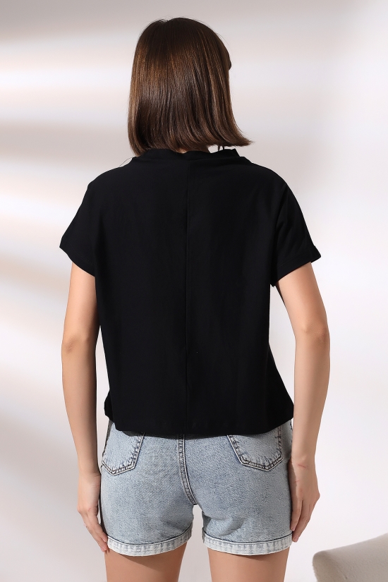 19588 BAYAN DİK YAKA KISA KOLU BEDENDE PAMUKLU KISA TSHIRT