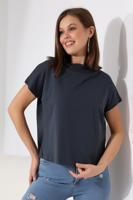 19588 KADIN DİK YAKA KISA KOLU BEDENDE PAMUKLU KISA TSHIRT