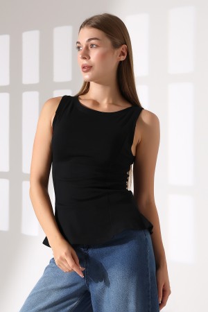 22070  KADIN KAYIK YAKA FULL LYC RİBANA YANLARI KUPLU PARÇALI ETEĞİ VOLANLI KOLSUZ TSHIRT  22070  KADIN KAYIK YAKA FULL LYC RİBANA YANLARI KUPLU PARÇALI ETEĞİ VOLANLI KOLSUZ TSHIRT