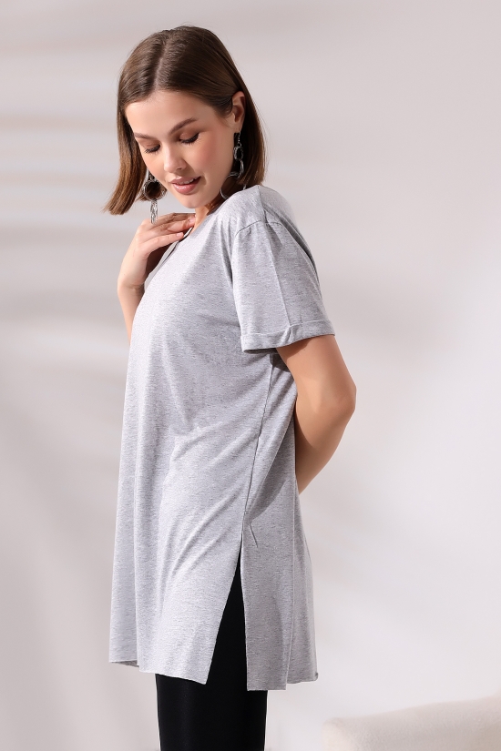 19598 BAYAN KISA KOL KATLAMA. YANL YARI DİKİŞSİZ VE YIRTM.VSK BİSİKLET YAKA TUNİK TSHIRT