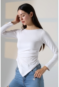 22017 KADIN KAYIK YAKA UZUN KOL YANLARI BÜZGÜLÜ VE ÖNÜ ASİMETRİK KESİMLİ  BLUZ 